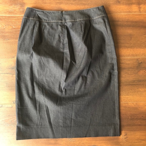 Classique Entire Grayish Blue denim pencil skirt - Picture 2 of 3